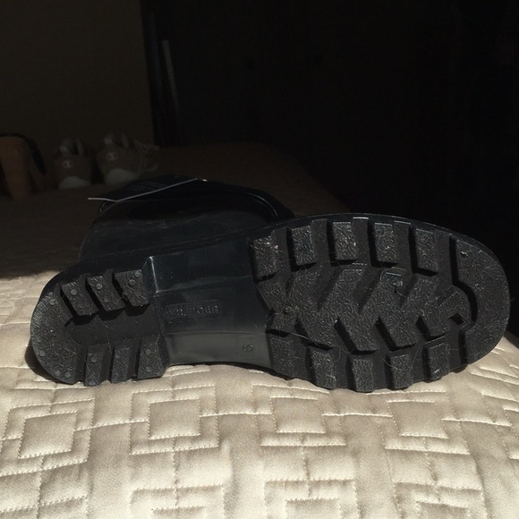 Tommy Hilfiger Black Boots No Tags. - Picture 3 of 5